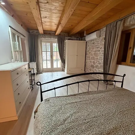 Stone House Slavica Near Krka Waterfalls * Lozovac