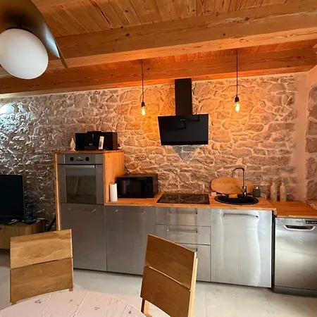 Stone House Slavica Near Krka Waterfalls