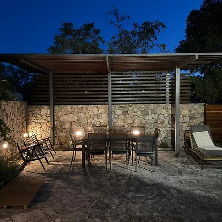Stone House Slavica Near Krka Waterfalls