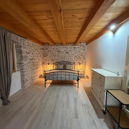 Stone House Slavica Near Krka Waterfalls *