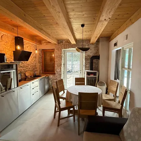 Feriehus Stone House Slavica Near Krka Waterfalls *