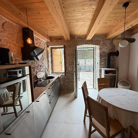 Stone House Slavica Near Krka Waterfalls Lozovac